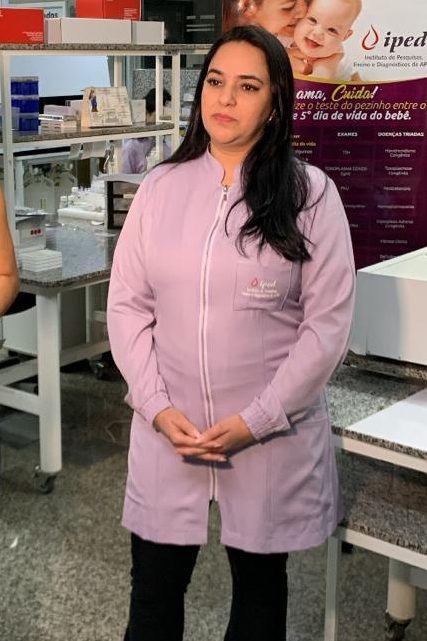 Coordenadora técnica do IPED/APAE explica importância do atendimento multidisciplinar aos pacientes.