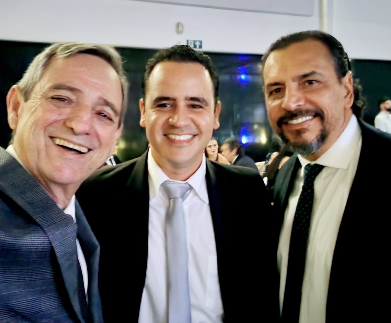 Bosco Martins, o neto do poeta, Silvestre Barros, e o secretário de Cultura do Estado, Marcelo Miranda