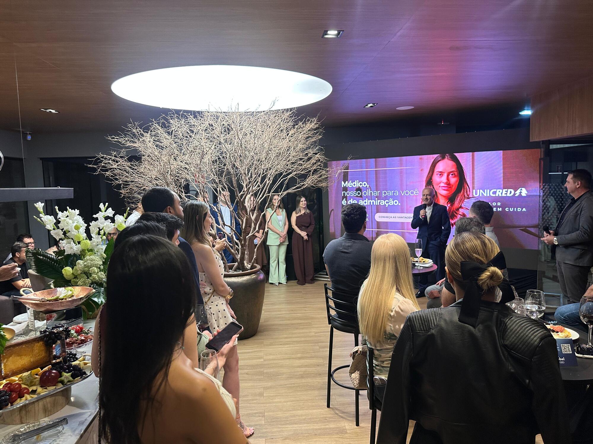 Confraternização, conexões e celebração no evento da Unicred