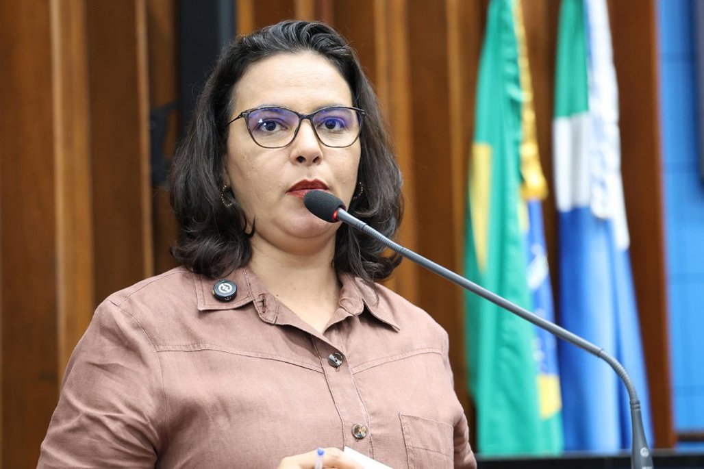 A deputada Gleice Jane falou sobre a situação do ensino público em Dourados