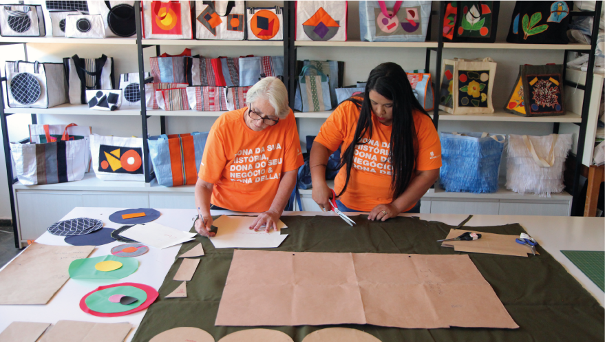 Artesãs do interior de MS apresentam peças produzidas com uniformes usados, embalagens reutilizadas e tecidos reaproveitados em mostra gratuita em São Paulo.