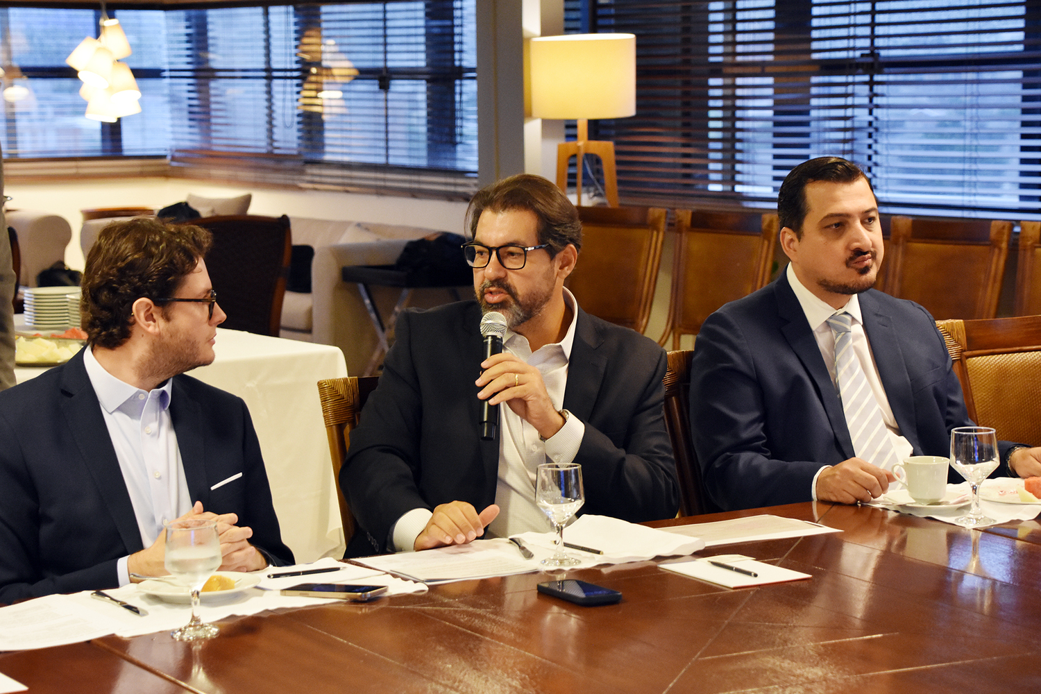 Conversa entre lideranças reforça interesse em ampliar relações comerciais entre Bolívia e Mato Grosso do Sul.