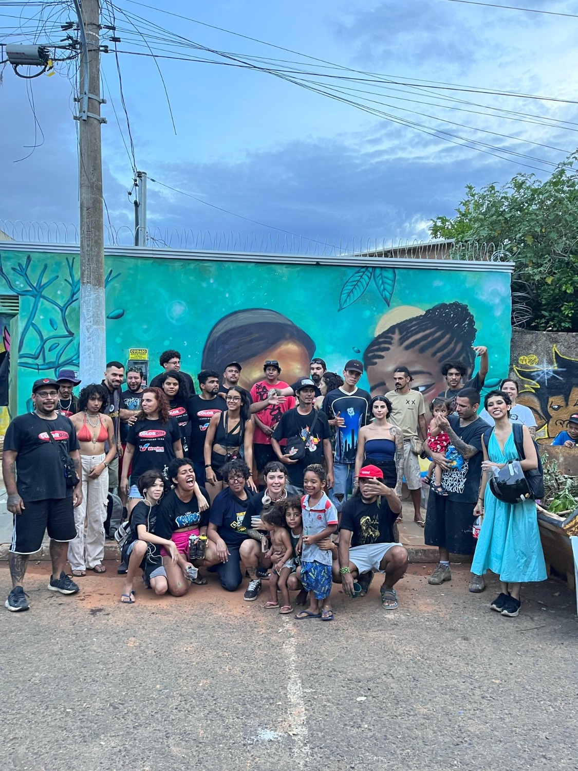 Artistas que pintaram a Rua do Comércio em março