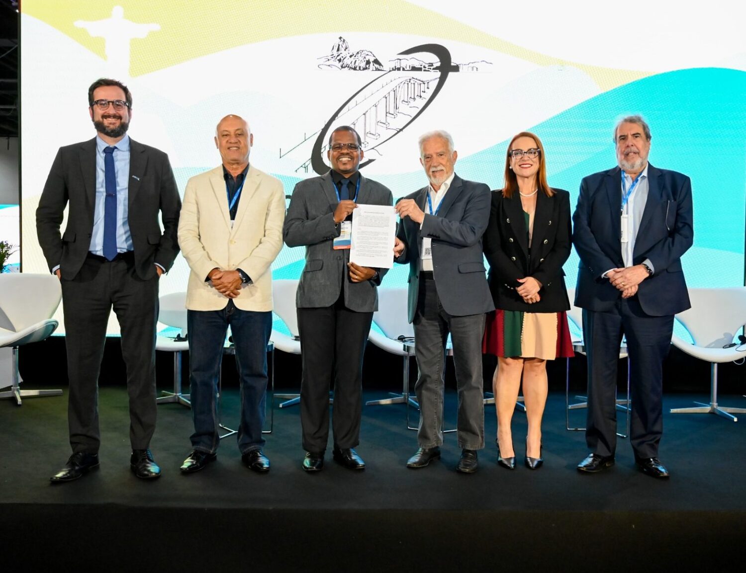 Acordo de Cooperação Técnica entre agências reguladoras estaduais é assinado durante o Congresso Brasileiro de Regulação, com protagonismo da AGEMS na articulação pelo fortalecimento do mercado livre de gás natural.