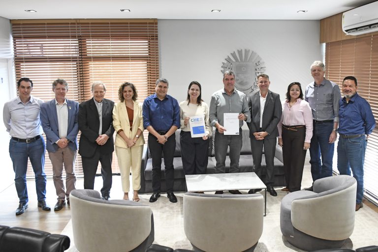 Governador durante reunião de nomeação de Cristiano Carvalho