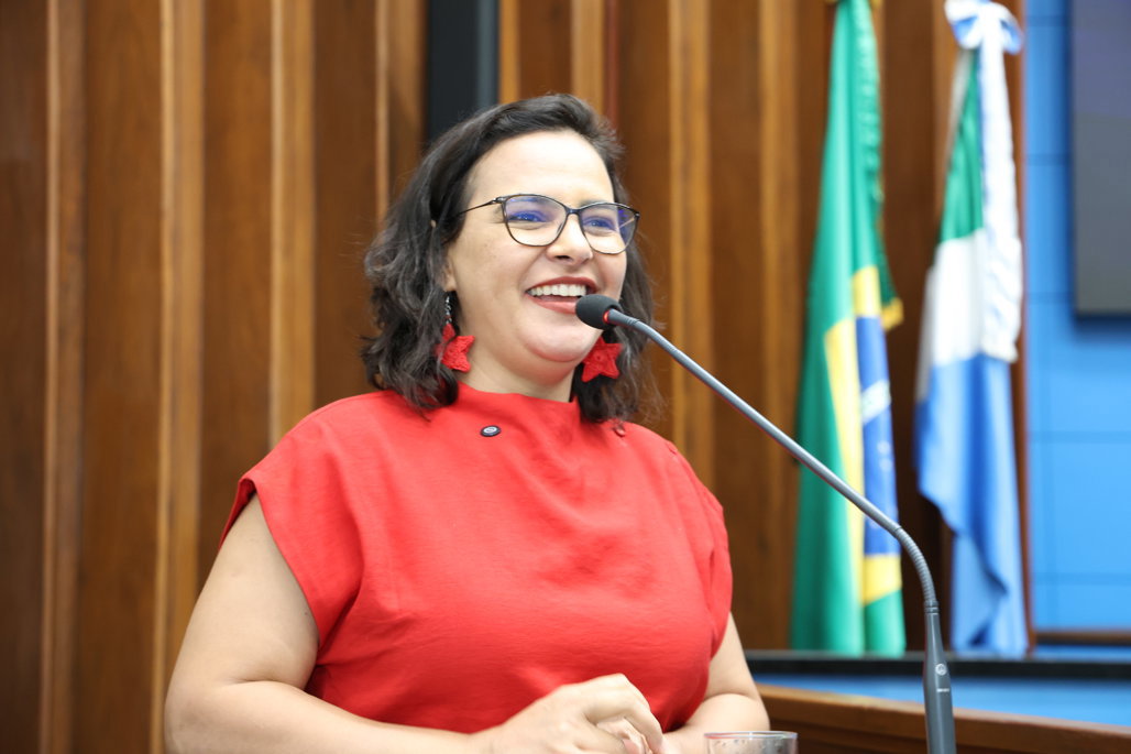 Gleice Jane destaca que o Estado não está bem economicamente   