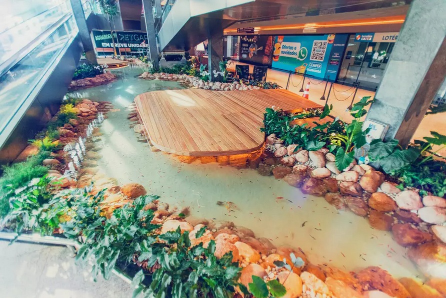 O evento de autógrafos será realizado junto ao lago de carpas, no primeiro piso do Comper Itanhangá