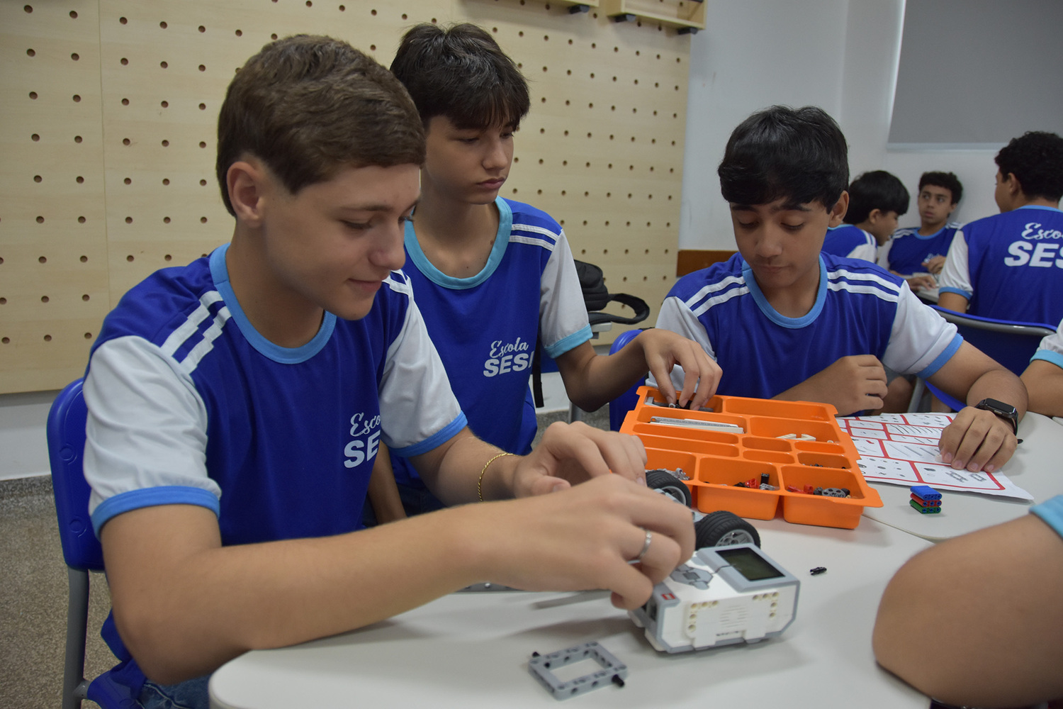 Escola Sesi forma alunos para serem protagonistas da sua própria história 