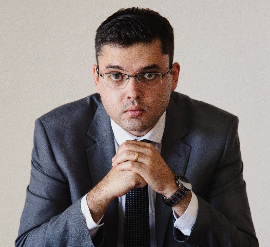 O advogado trabalhista, André Theodoro, explica os trâmites legais da greve dos motoristas em Campo Grande