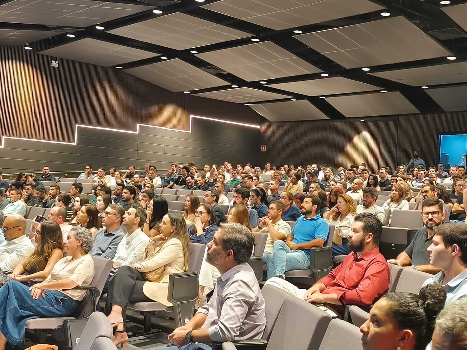 Empresários participantes do Programa Decola Empresas durante encontro de lançamento do projeto de inovação do Senac MS, em parceria com o Governo do Estado.