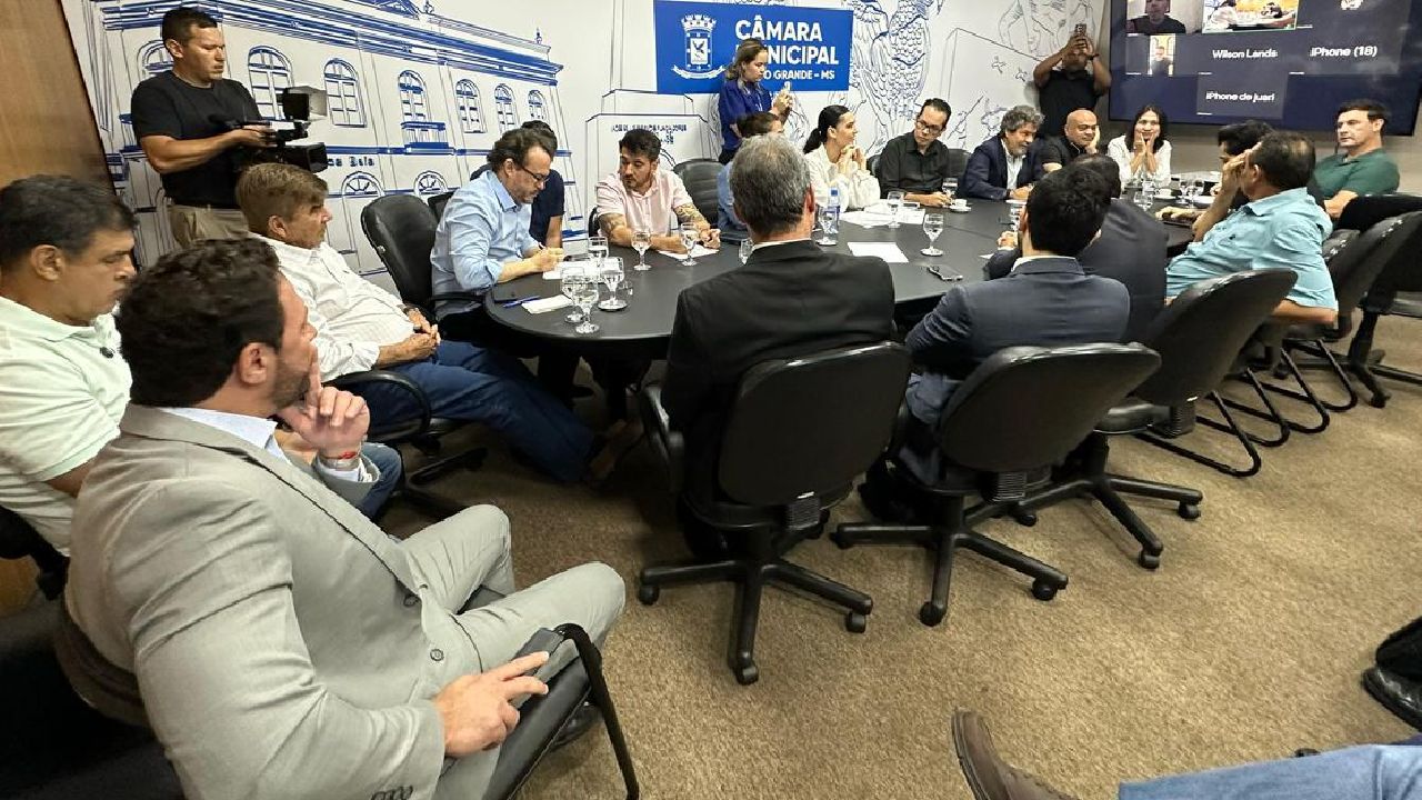 Em reunião no recesso, Salineiro cobra da Prefeitura revisão do aumento do IPTU e retorno do desconto de 20% para pagamento à vista.  Palavras-chave