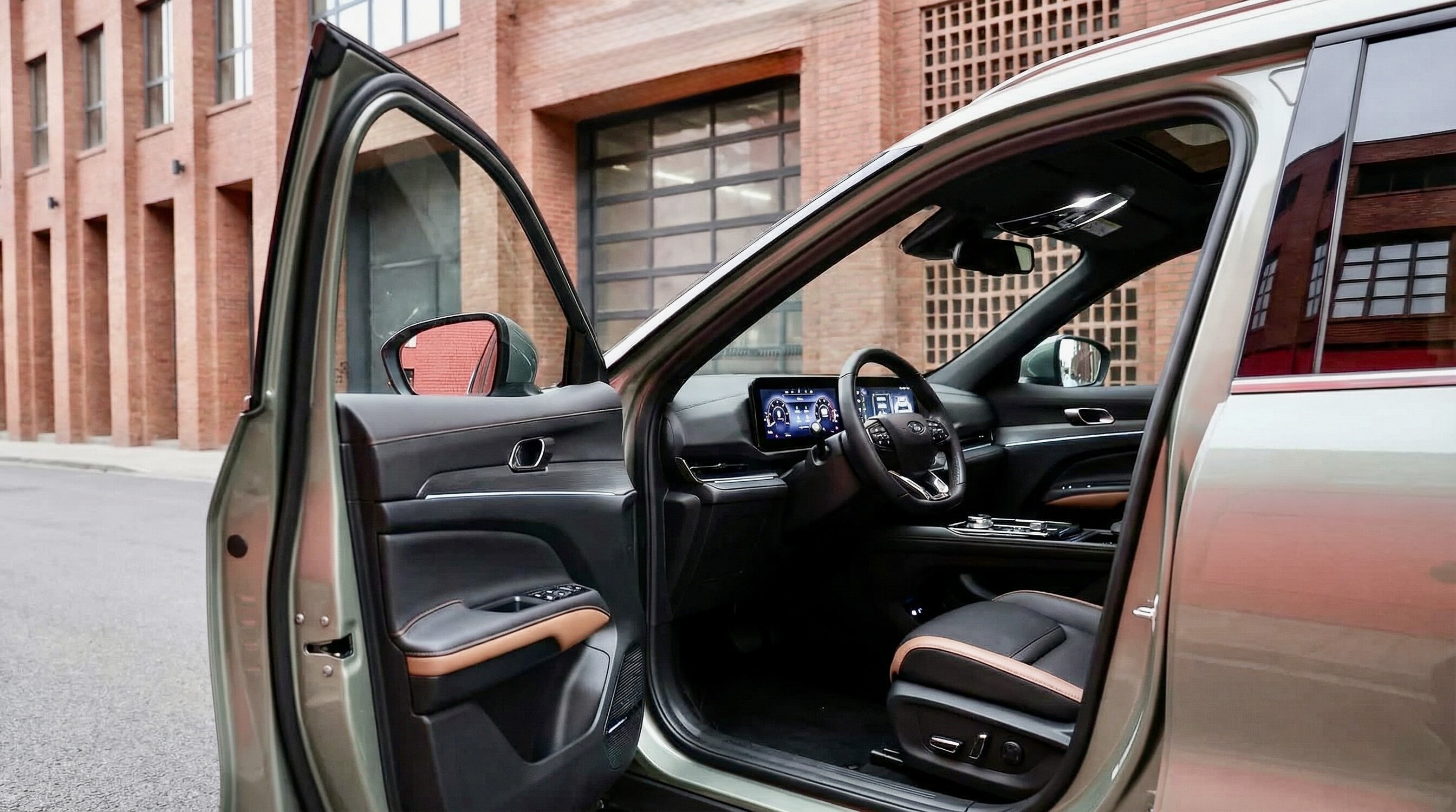 As duas telas de 12,3 polegadas ganharam novos gráficos 