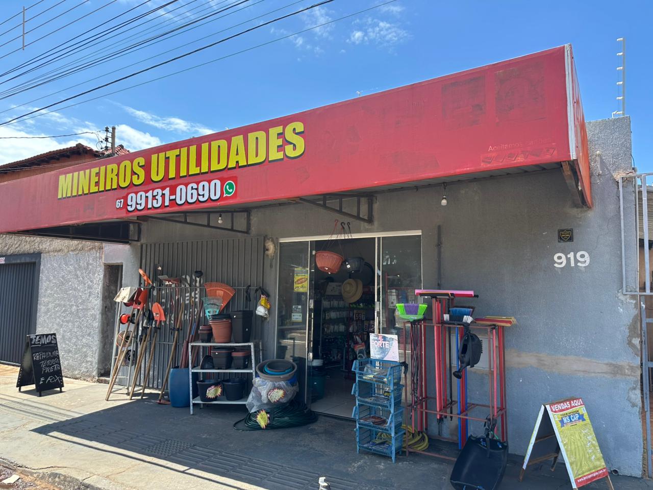 Movimento na loja de utilidades não anima