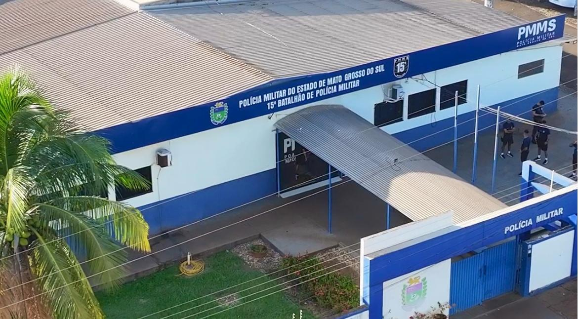 Fachada do 15&ordm; Batalhão de Polícia Militar de Maracaju, unidade responsável pelo policiamento na cidade.
