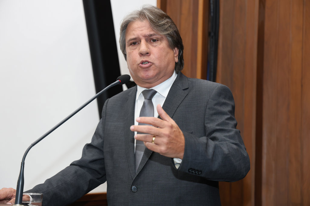 Caravina representou Bloco 2 e falou sobre obras que têm feito diferença  (Foto: Luciana Nassar)  