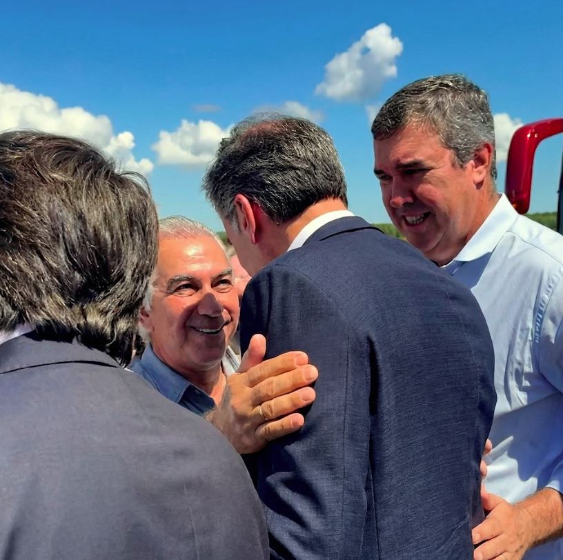 Durante visita técnica, Azambuja observa as obras da Arauco e destaca a importância dos investimentos em infraestrutura para sustentar o crescimento industrial.
