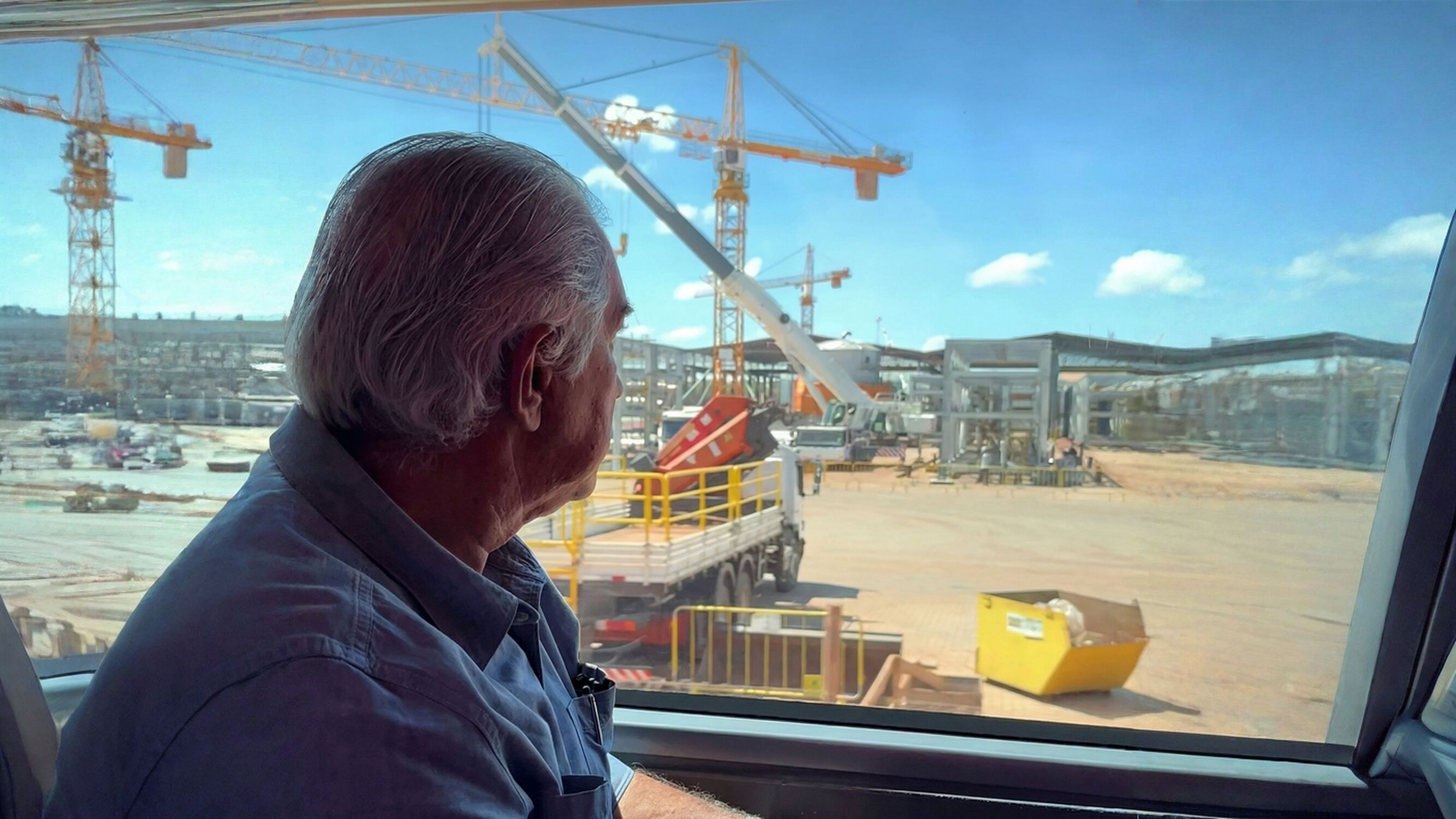 Reinaldo Azambuja acompanha de perto o avanço das obras da Arauco em Inocência, projeto que transformou o perfil econômico do município.