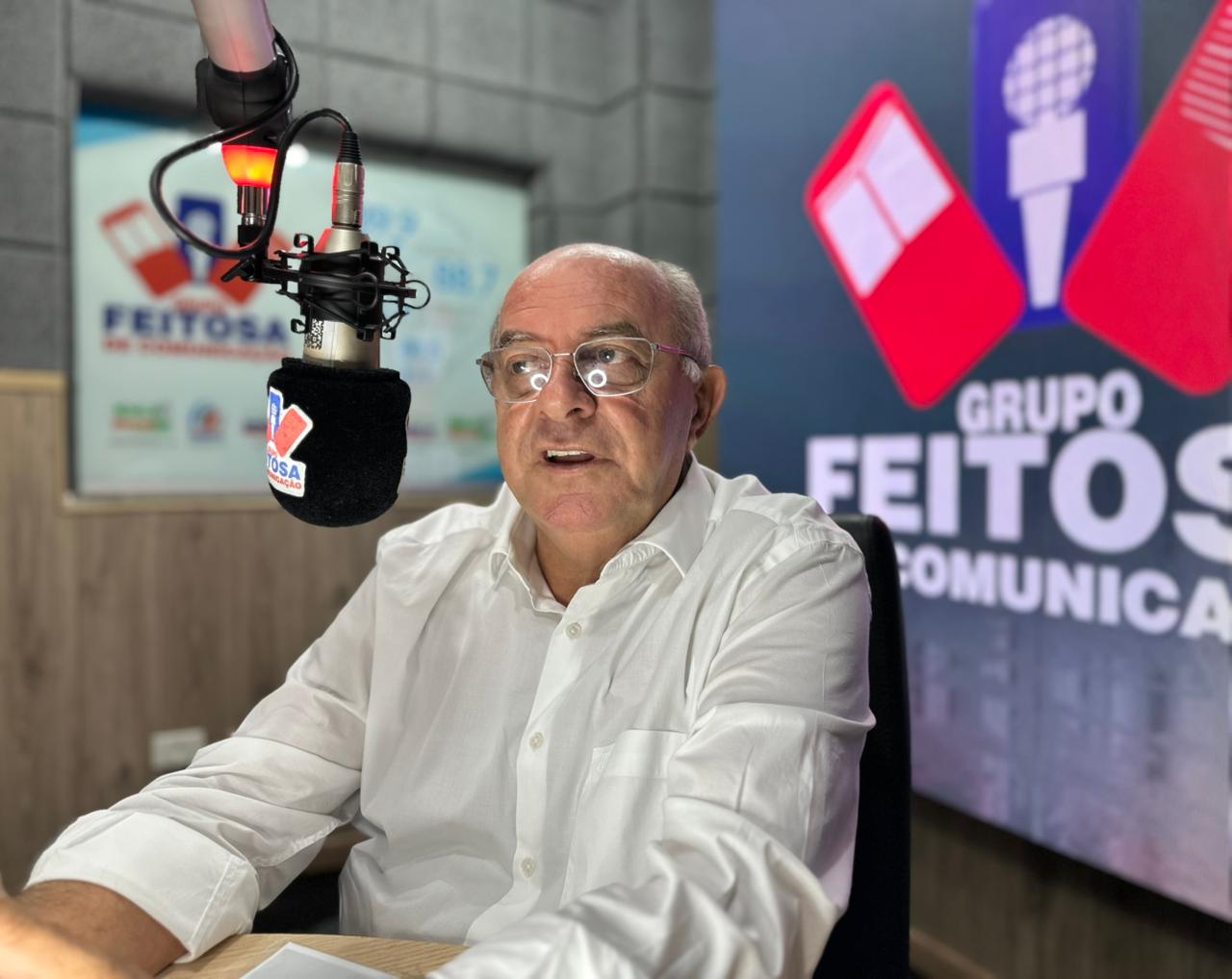 Durante participação ao vivo no Giro Estadual de Notícias, Reus Fornari fala sobre o fortalecimento do turismo e o novo Carnaval de Rio Verde.