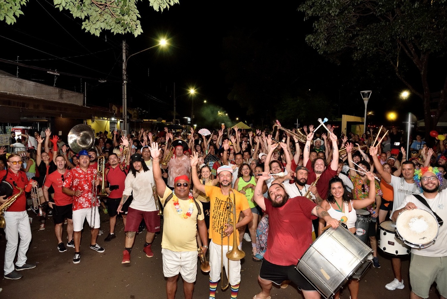 Bloco Barra da Saia faz carnaval inclusivo na Orla Morena, com orquestra, espaço para mães, acessibilidade e carnaval pet no dia 16.