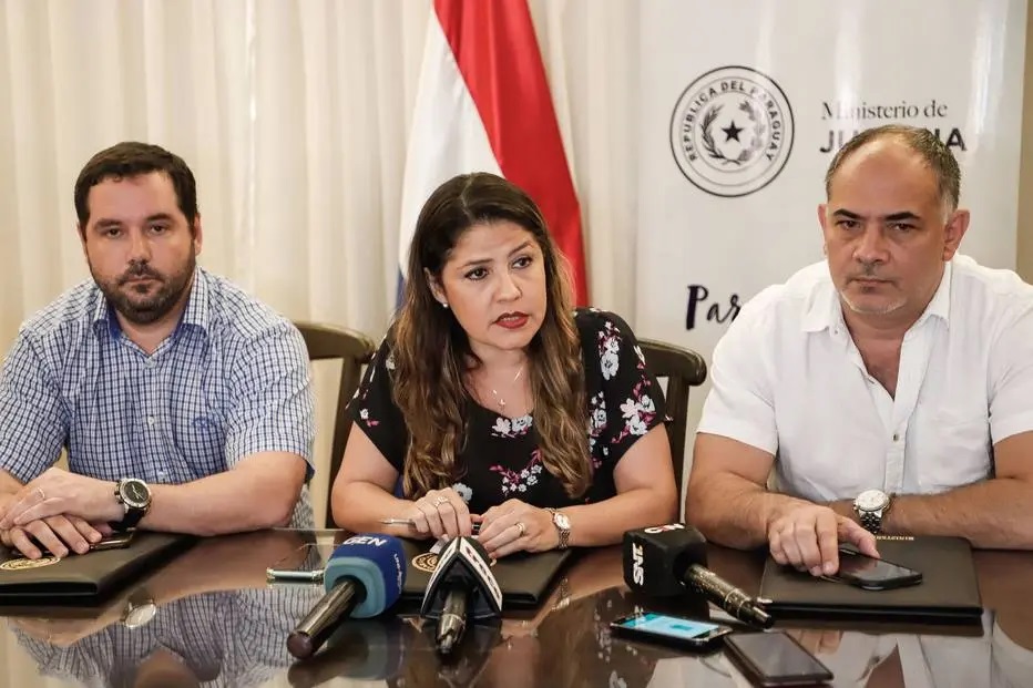 A ministra da Justiça do Paraguai, Cecilia Pérez, disse que alertou sobre plano de fuga do PCC em dezembro e colocou seu cargo à disposição. 