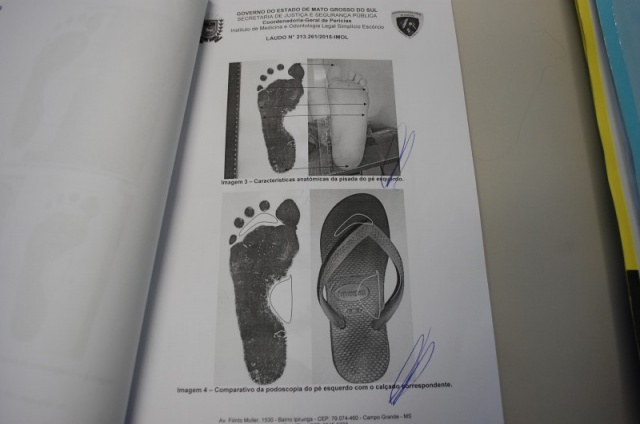 A perícia em um chinelo levou a Polícia Civil a descobrir o autor do homicídio de uma gestante de 30 anos, encontrada morta no dia 23 de março deste ano. 