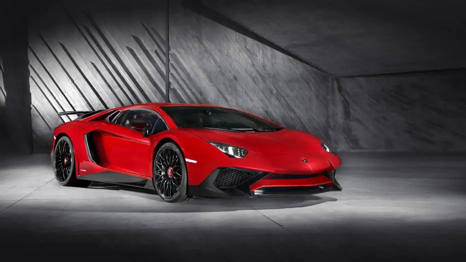 E para os amantes de carros, que tal ter 10 Lamborghinis Aventador na garagem?